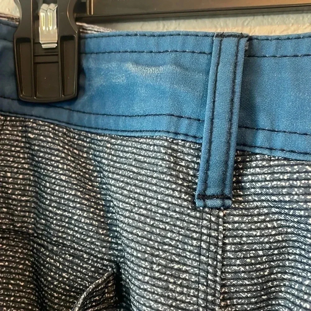 Size 32 O’Neill shorts